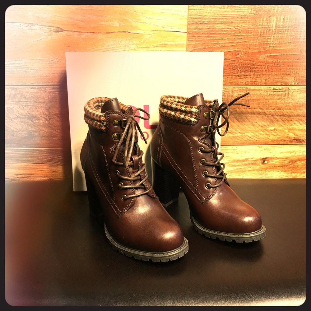 NIB Dolce by Mojo Moxy Boots